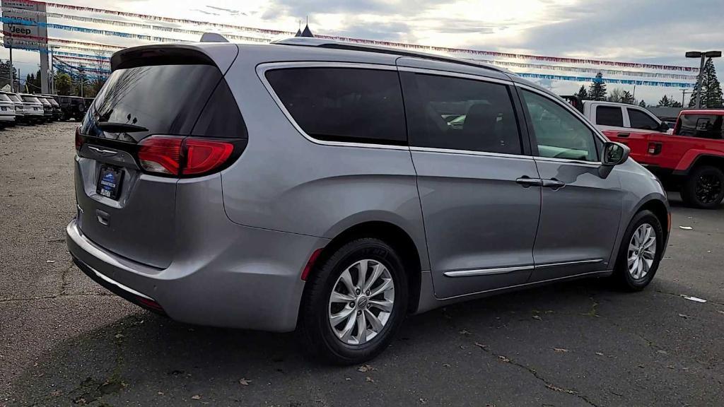 used 2019 Chrysler Pacifica car, priced at $15,229