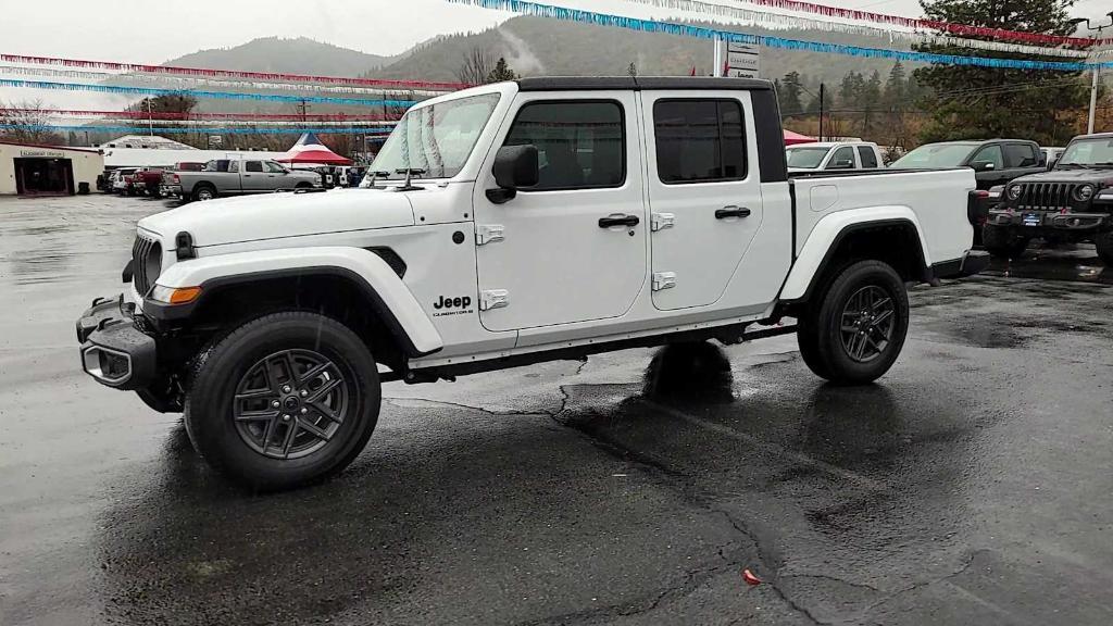 used 2024 Jeep Gladiator car, priced at $42,834