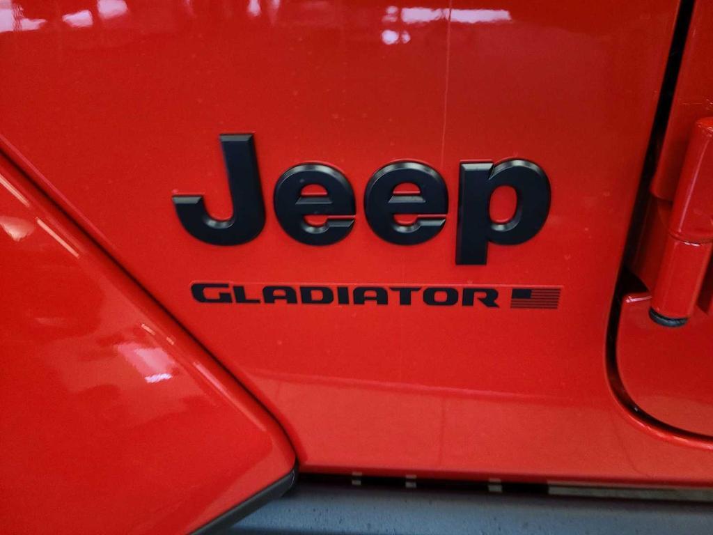 new 2025 Jeep Gladiator car, priced at $41,999