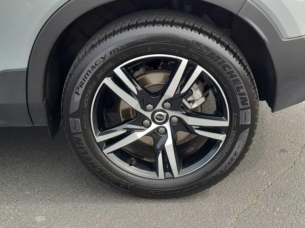 used 2024 Volvo XC40 car, priced at $30,784