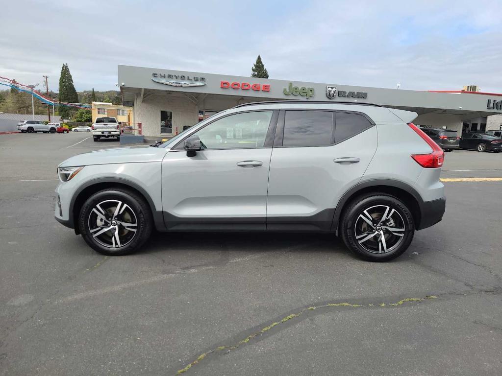 used 2024 Volvo XC40 car, priced at $30,784