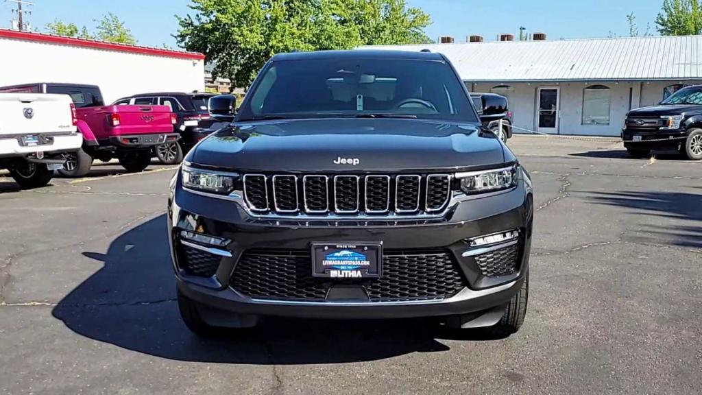 new 2024 Jeep Grand Cherokee car, priced at $46,999