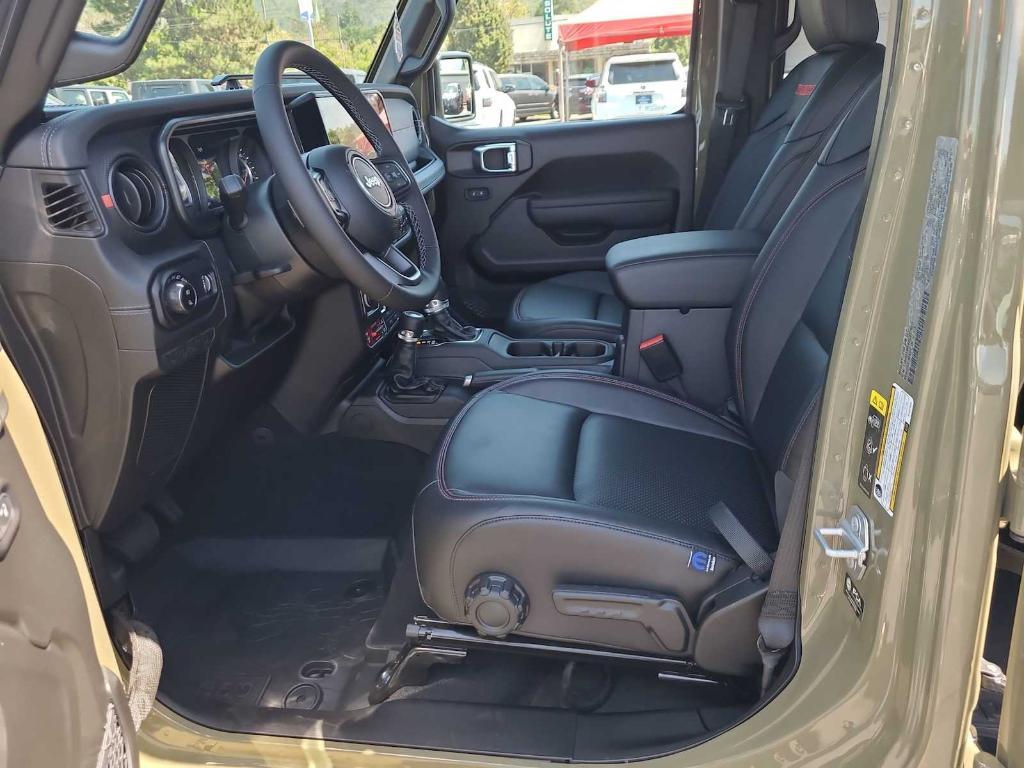 new 2025 Jeep Gladiator car, priced at $51,765