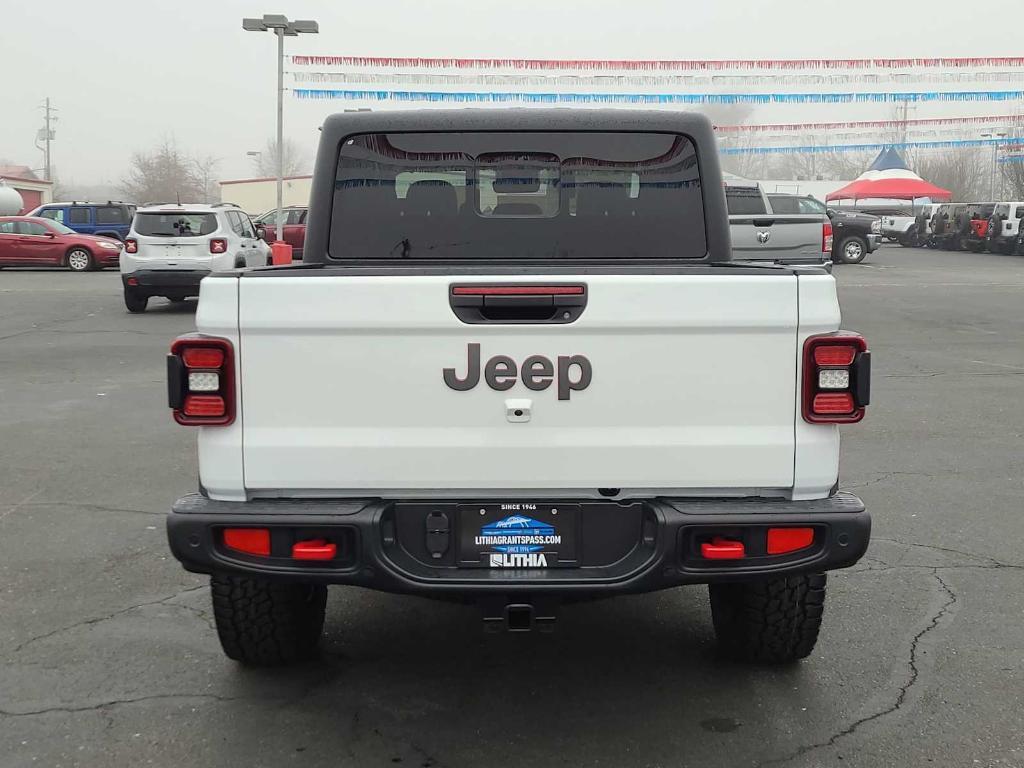 new 2025 Jeep Gladiator car, priced at $58,999