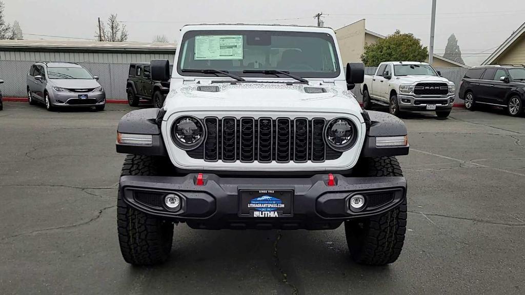 new 2025 Jeep Gladiator car, priced at $58,999