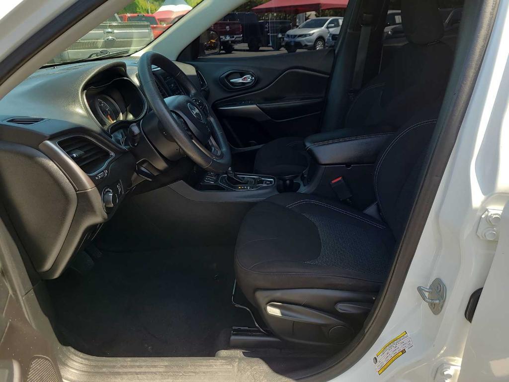 used 2020 Jeep Cherokee car, priced at $14,943