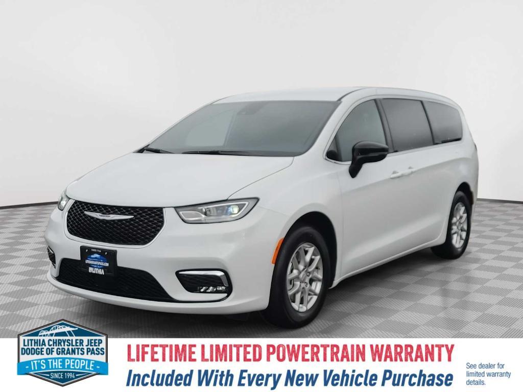 new 2025 Chrysler Pacifica car, priced at $42,998