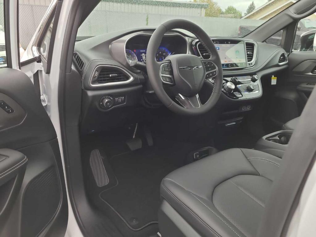 new 2025 Chrysler Pacifica car, priced at $42,998