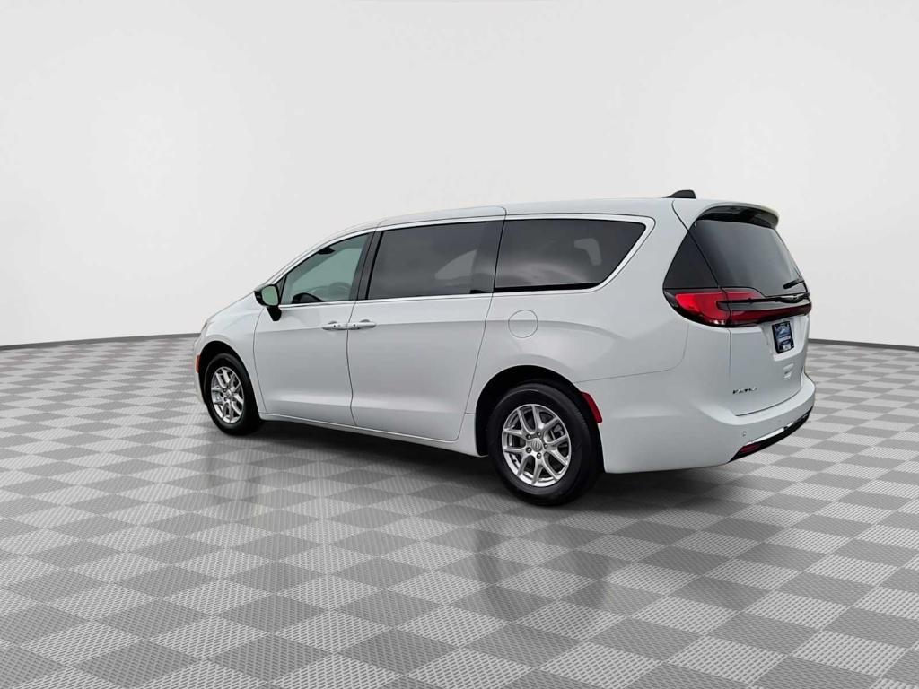new 2025 Chrysler Pacifica car, priced at $42,998