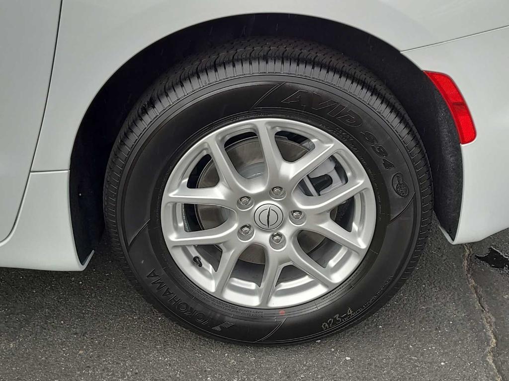new 2025 Chrysler Pacifica car, priced at $42,998