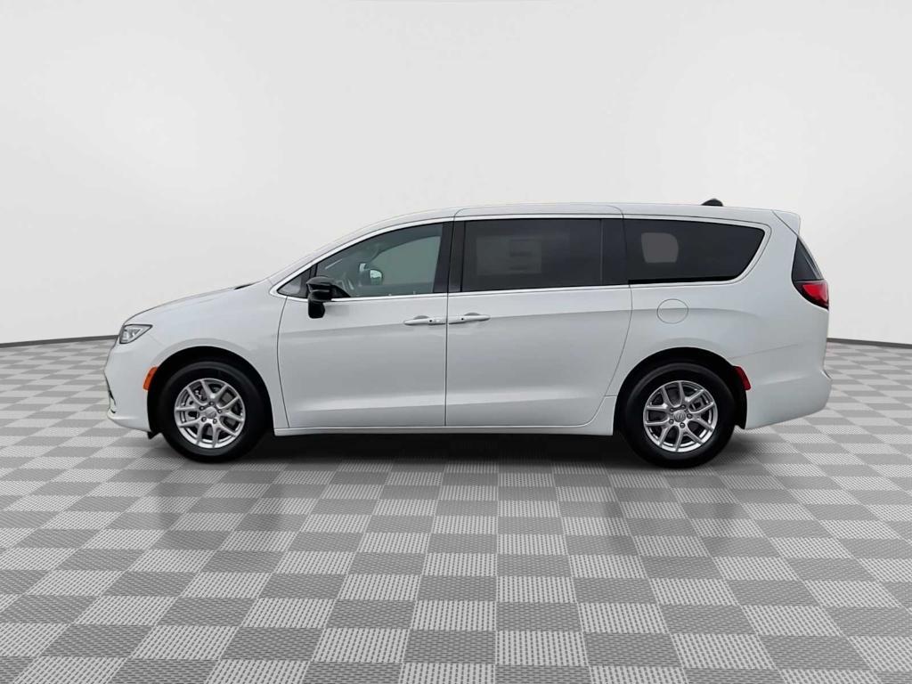 new 2025 Chrysler Pacifica car, priced at $42,998
