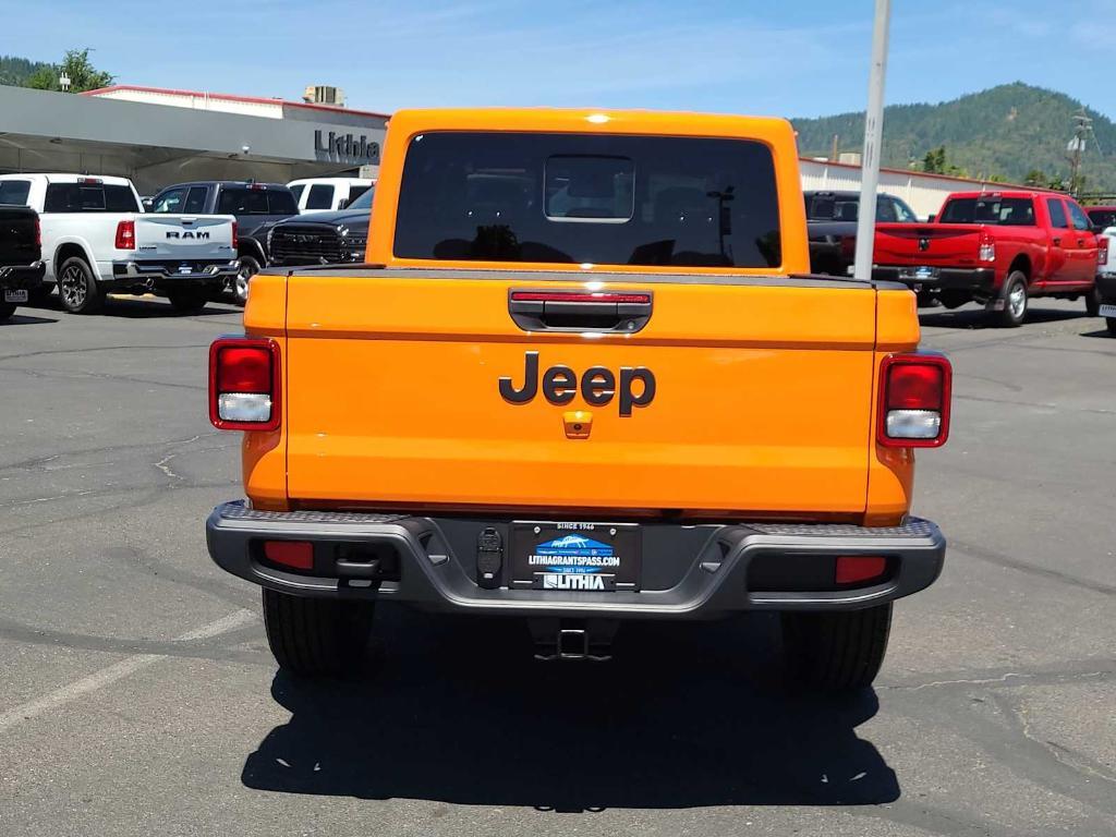new 2025 Jeep Gladiator car, priced at $55,095