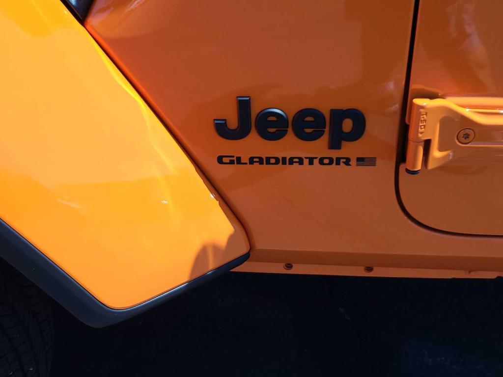 new 2025 Jeep Gladiator car, priced at $55,095