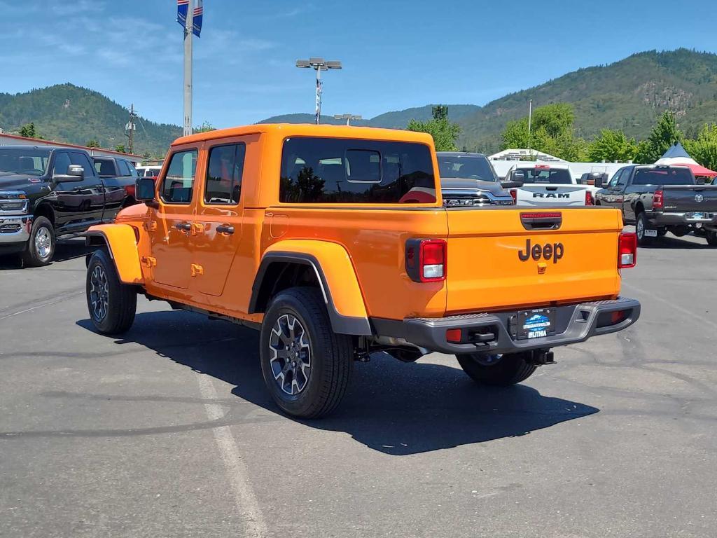 new 2025 Jeep Gladiator car, priced at $55,095