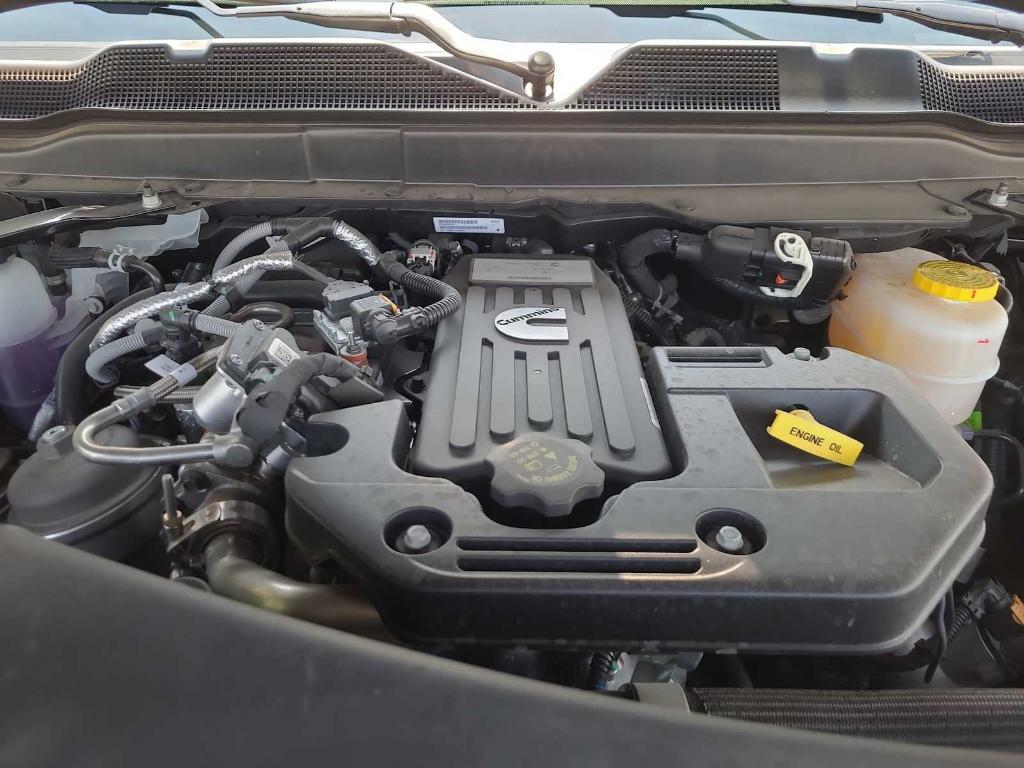new 2025 Ram 3500 car, priced at $75,082