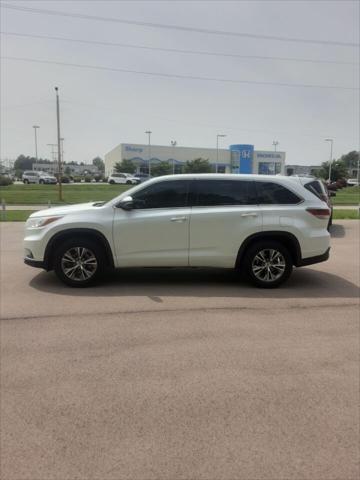 used 2015 Toyota Highlander car, priced at $17,900