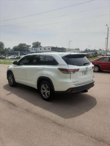 used 2015 Toyota Highlander car, priced at $17,900