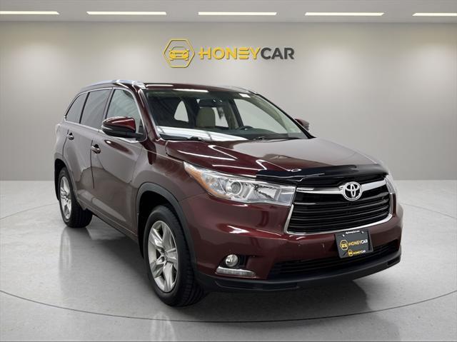 used 2015 Toyota Highlander car, priced at $24,494