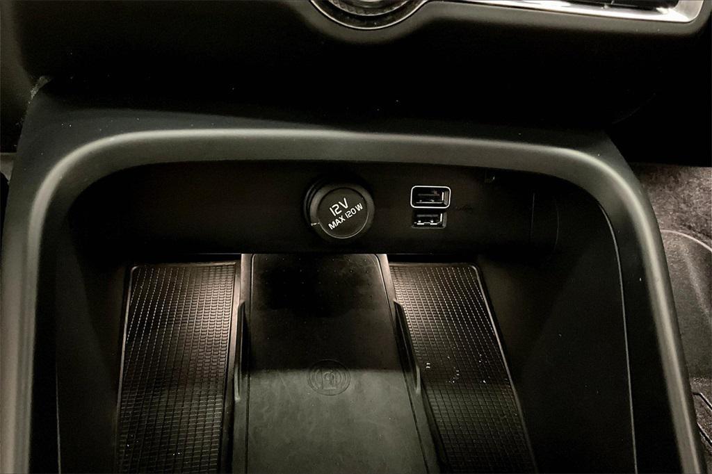 used 2019 Volvo XC40 car, priced at $17,999