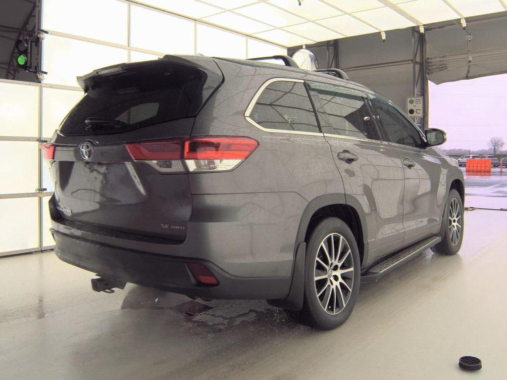 used 2018 Toyota Highlander car, priced at $22,499