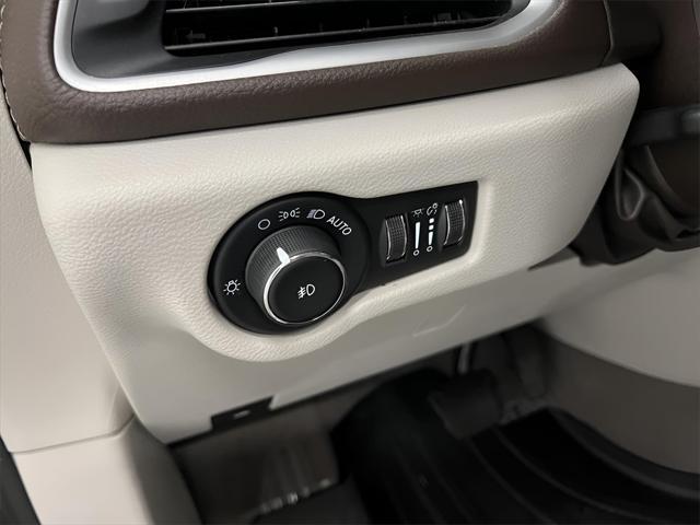used 2021 Chrysler Pacifica car, priced at $18,999