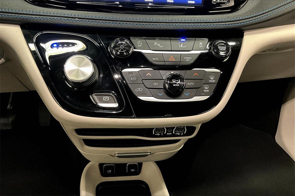 used 2021 Chrysler Pacifica car, priced at $20,699