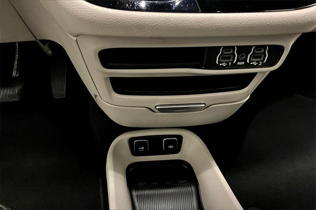 used 2021 Chrysler Pacifica car, priced at $20,699