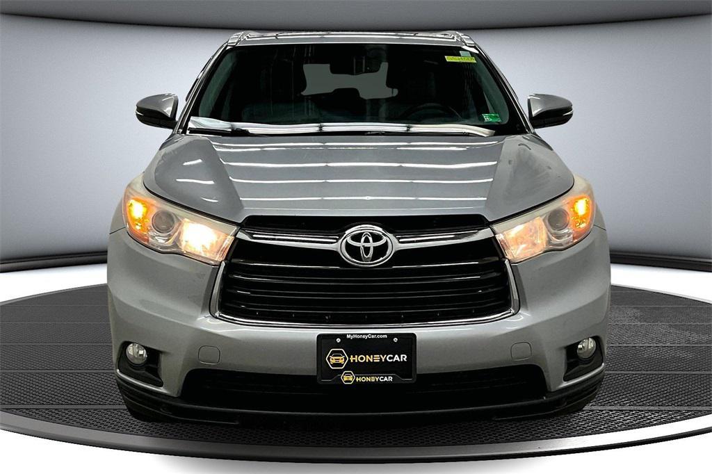 used 2016 Toyota Highlander car, priced at $15,499