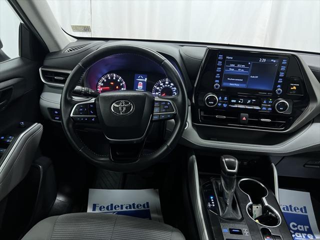 used 2020 Toyota Highlander car, priced at $27,999