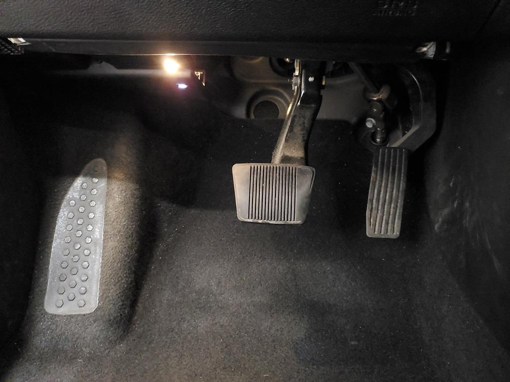 used 2021 Jeep Cherokee car, priced at $19,399