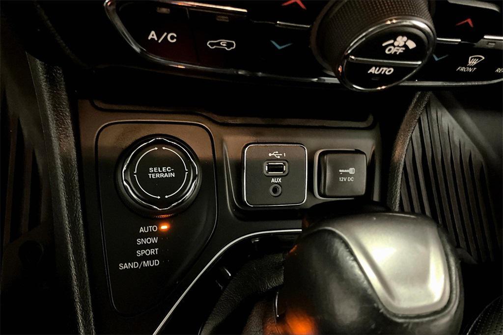 used 2019 Jeep Cherokee car, priced at $16,497