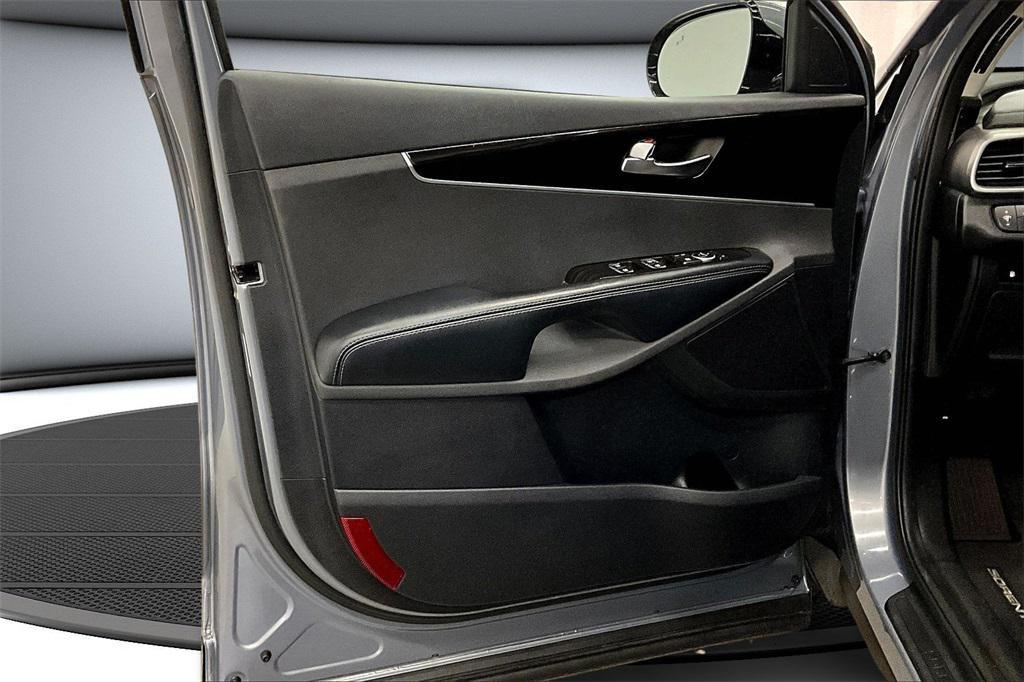 used 2019 Kia Sorento car, priced at $15,399