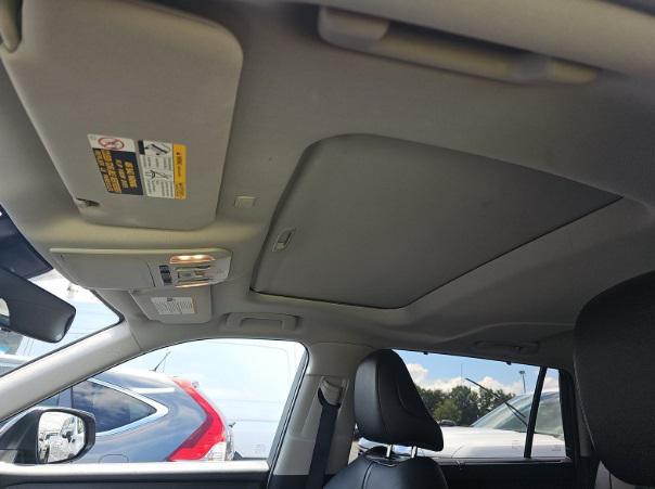 used 2021 Toyota Highlander car, priced at $29,999