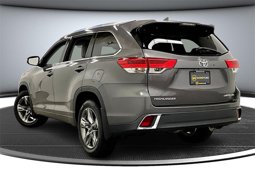 used 2018 Toyota Highlander car, priced at $27,359