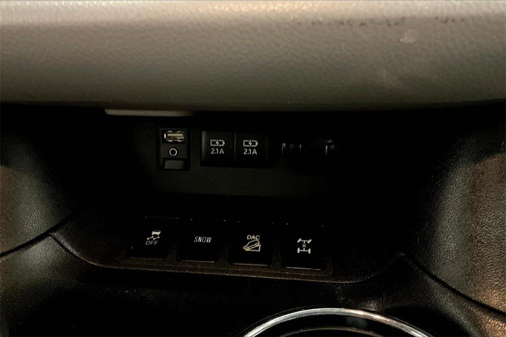 used 2018 Toyota Highlander car, priced at $27,359