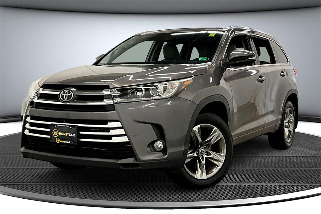 used 2018 Toyota Highlander car, priced at $27,359