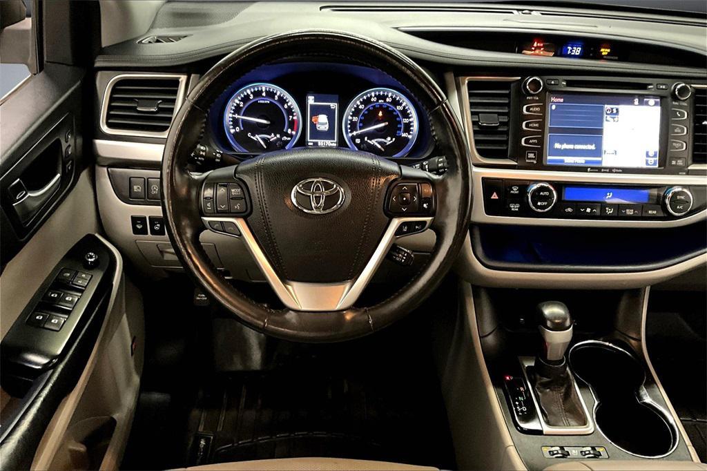 used 2018 Toyota Highlander car, priced at $27,359