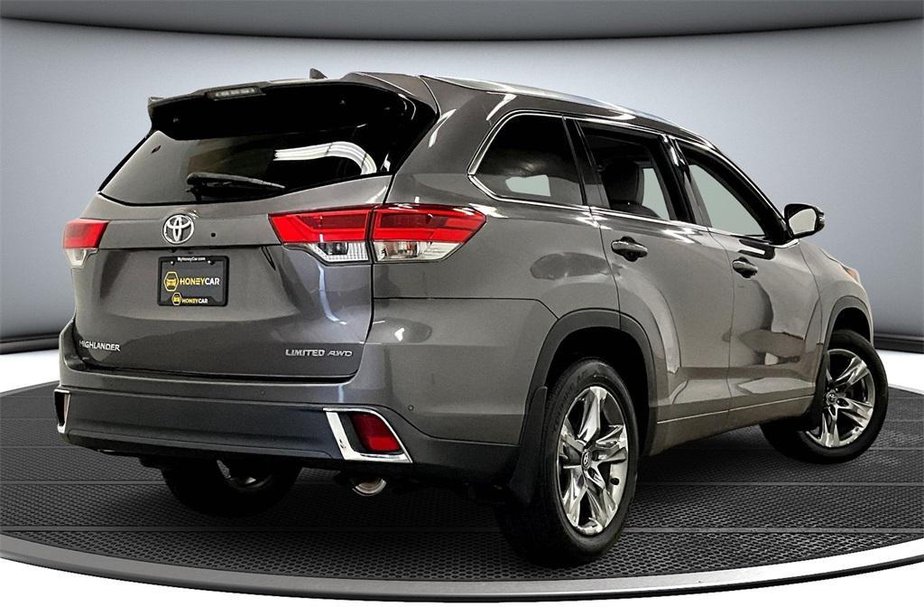 used 2018 Toyota Highlander car, priced at $27,359