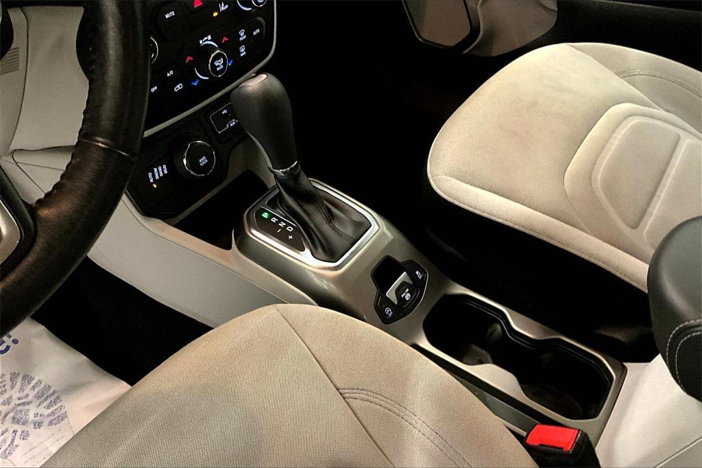 used 2022 Jeep Renegade car, priced at $16,629