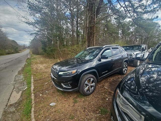 used 2019 Jeep Cherokee car, priced at $16,496