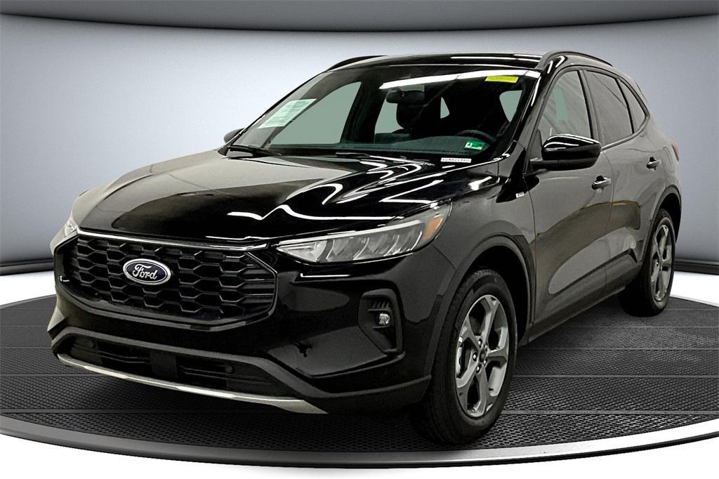 used 2025 Ford Escape car, priced at $24,159