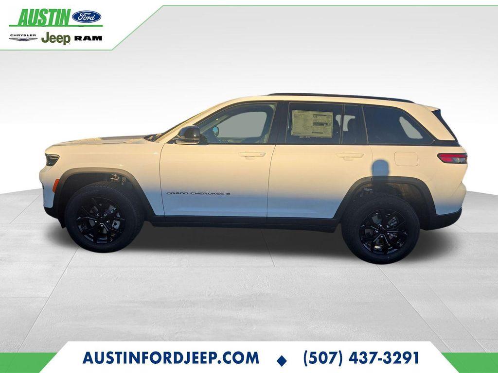 new 2025 Jeep Grand Cherokee car, priced at $41,385