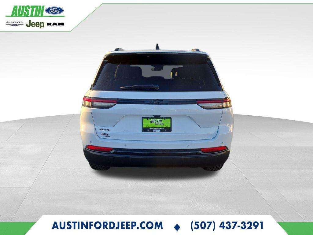 new 2025 Jeep Grand Cherokee car, priced at $41,385