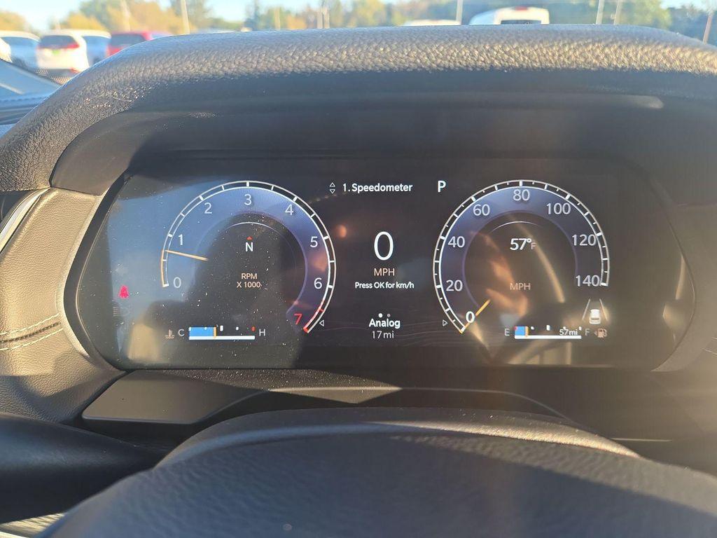 new 2025 Jeep Grand Cherokee car, priced at $41,385