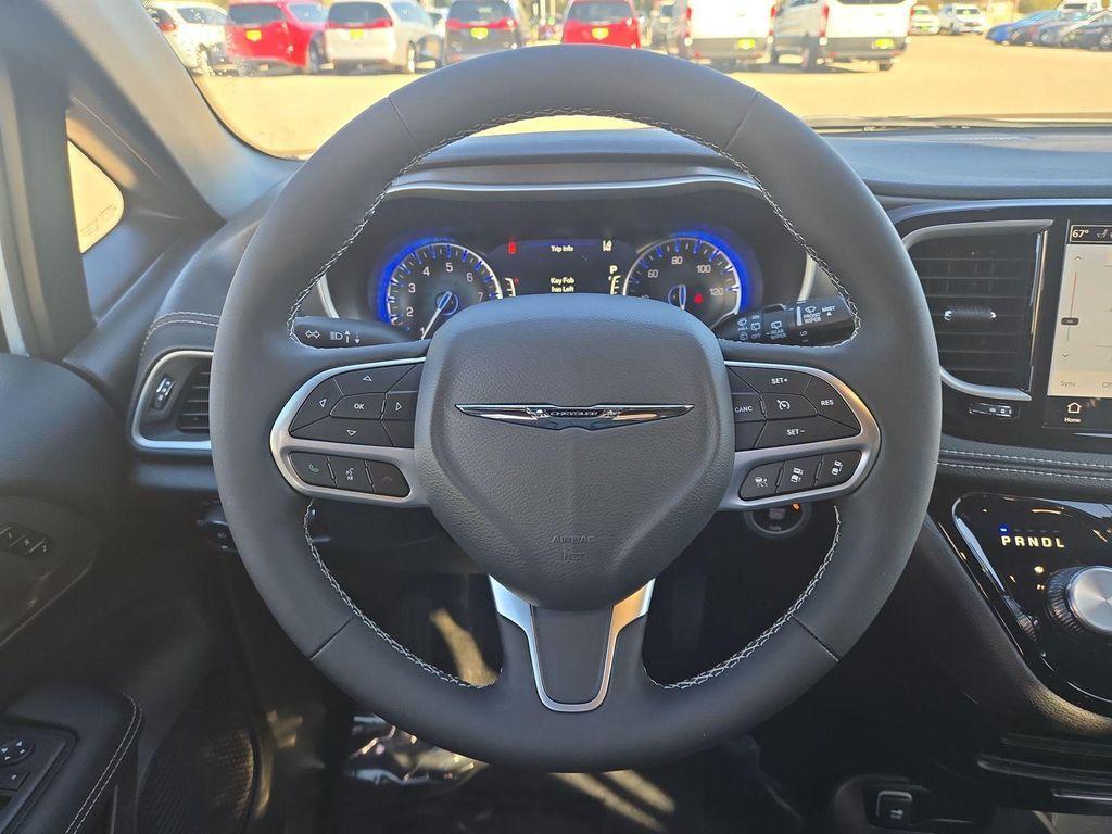 new 2026 Chrysler Pacifica car, priced at $45,277