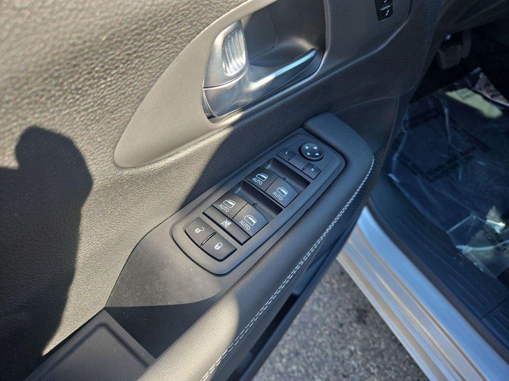 new 2026 Chrysler Pacifica car, priced at $45,453