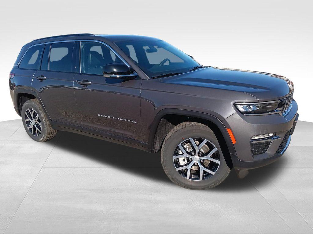 new 2025 Jeep Grand Cherokee car, priced at $43,388
