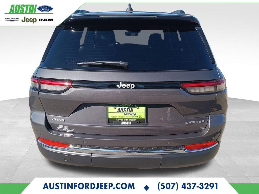 new 2025 Jeep Grand Cherokee car, priced at $43,388