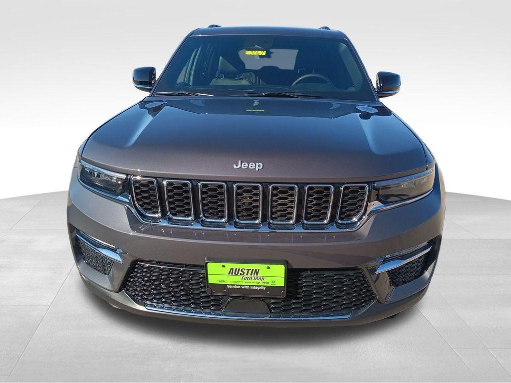 new 2025 Jeep Grand Cherokee car, priced at $43,388