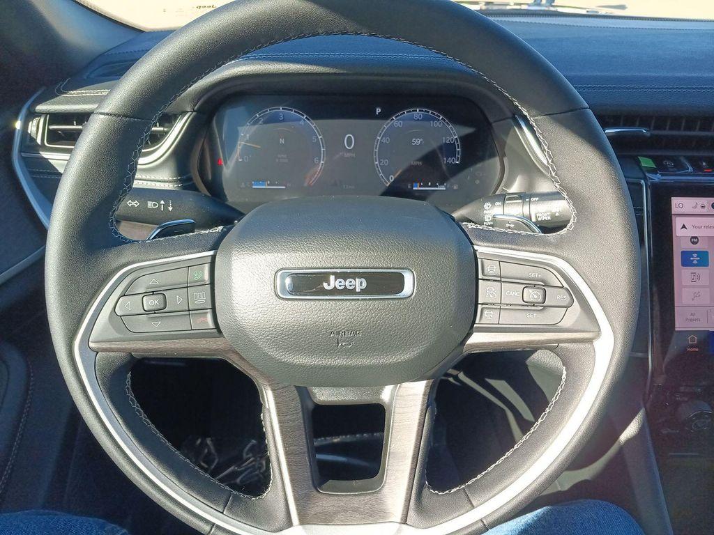 new 2025 Jeep Grand Cherokee car, priced at $43,388